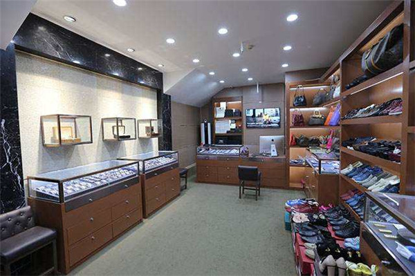 专业珠宝店加盟就选名品汇珠宝，商品寄卖模式开启共赢新篇章