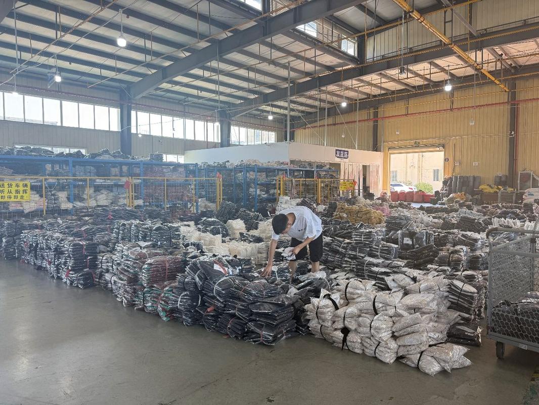 湖北天门:上万"服二代",电商卖全球